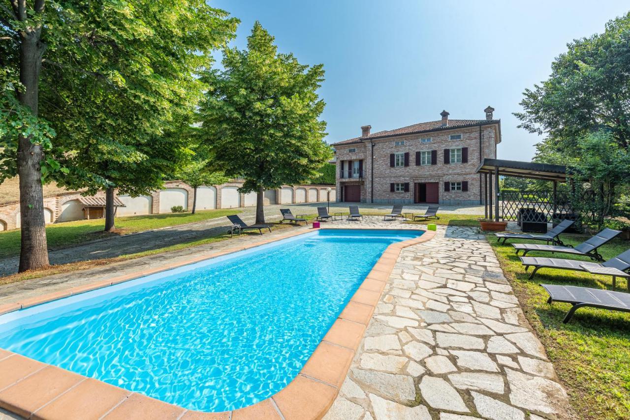 Villa Cornelia , Entire Villa With Private Pool Corneliano d'Alba Εξωτερικό φωτογραφία