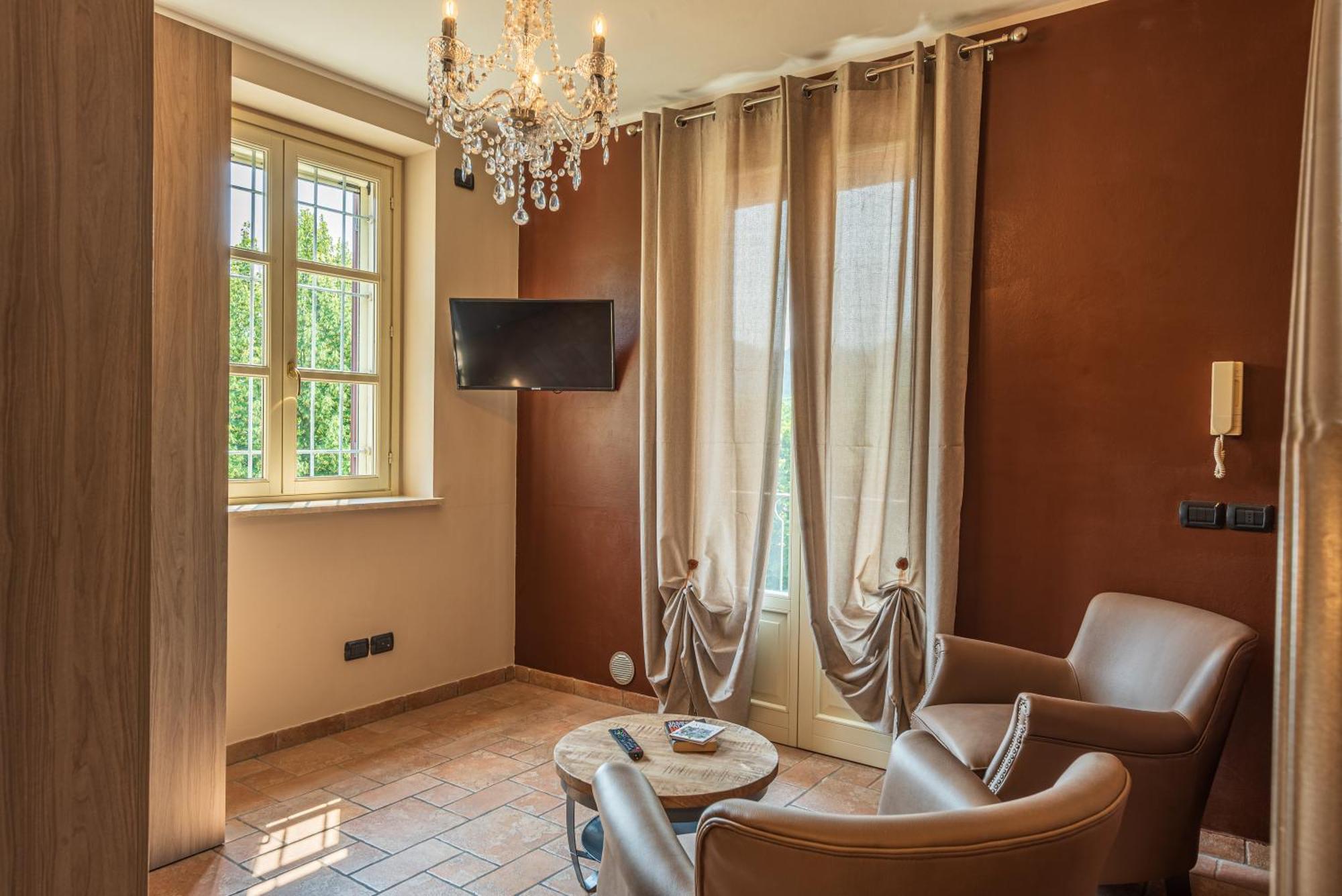 Villa Cornelia , Entire Villa With Private Pool Corneliano d'Alba Εξωτερικό φωτογραφία